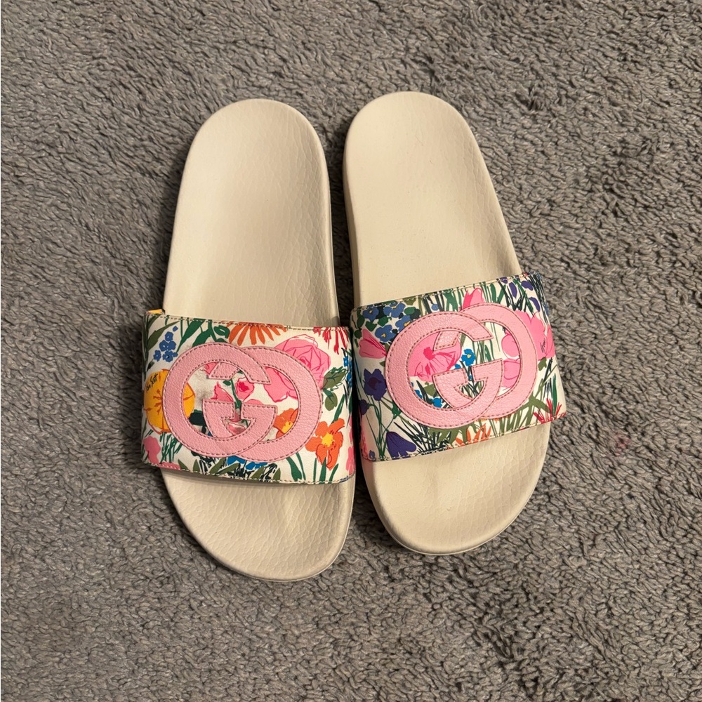 Gucci slides